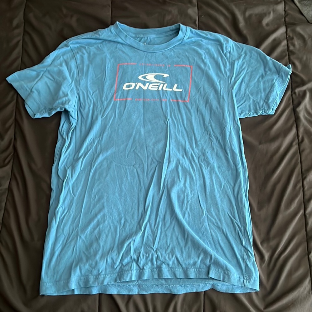 New O’Neill surf shirt never worn, very clean.